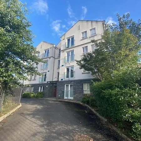 Artistic Stunning Apartment City View Londonderry Exterior photo